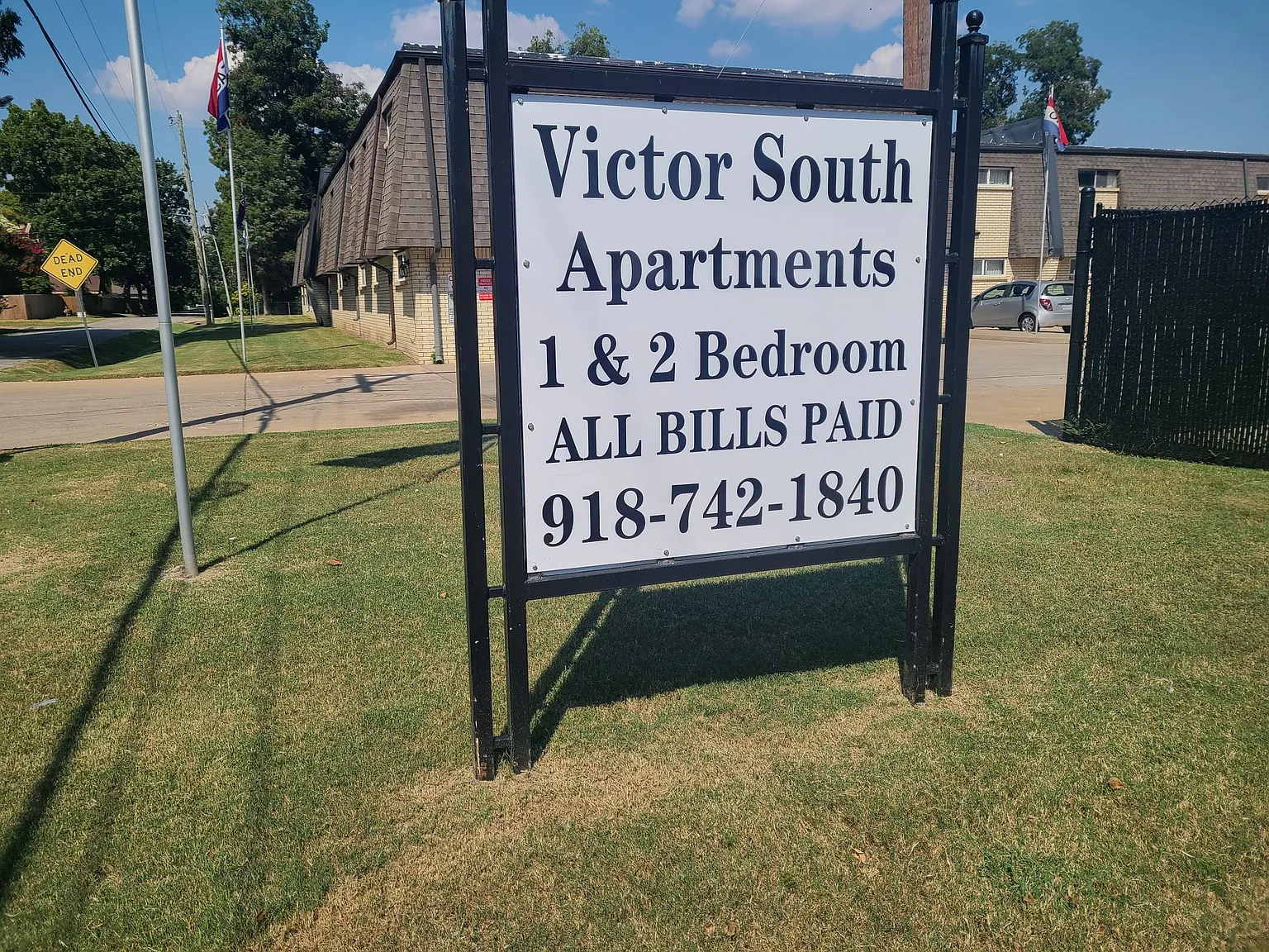 Victor South Apartments — Photo 4