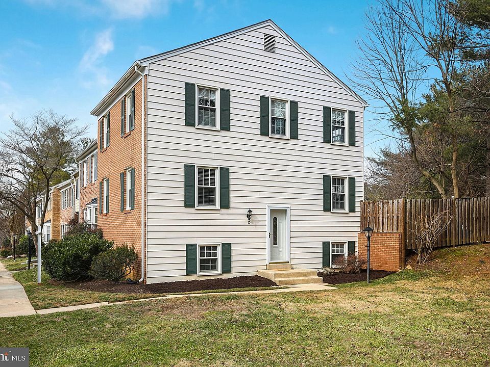 1st image of 15 Chantilly Ct