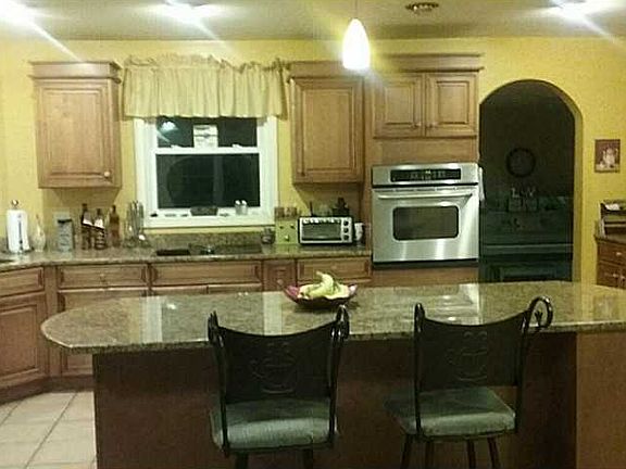 4th image of 68 Nichols Ln