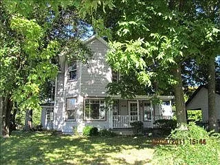 12622 Southeastern Ave photo 1