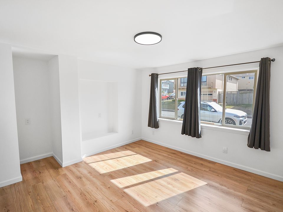 1st image of 4 Seahaven Ct #B