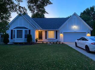 10404 Nieman Rd, Overland Park, KS 66214