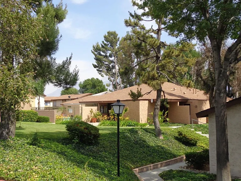 1342 Vista Serena Ave #1 — Photo 6