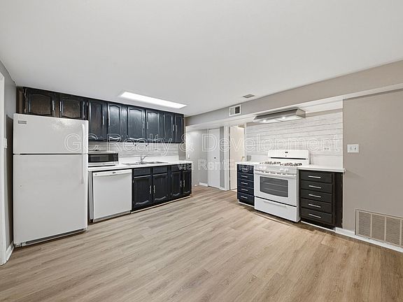 5th image of 111 Des Plaines Ave #G