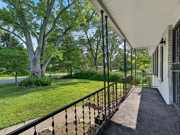 5th image of 304 Notgrass Rd