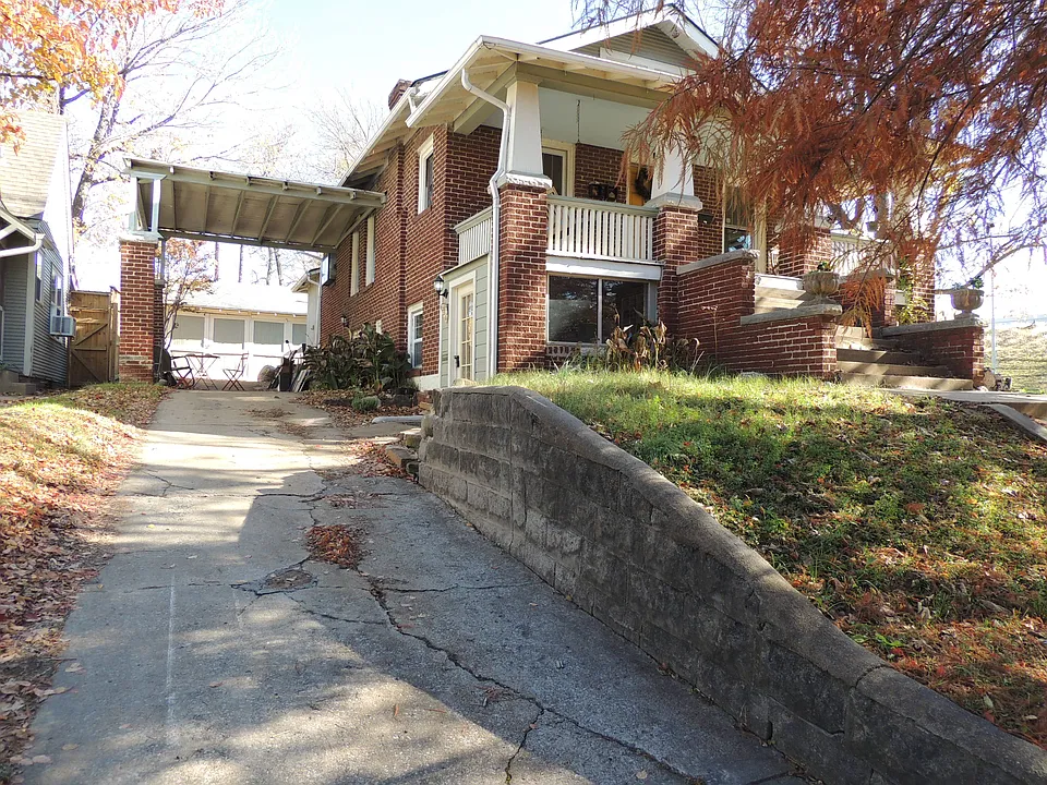 1319 S Saint Louis Ave #DOWN