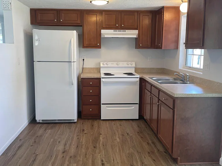 56 S Monroe St — Photo 26