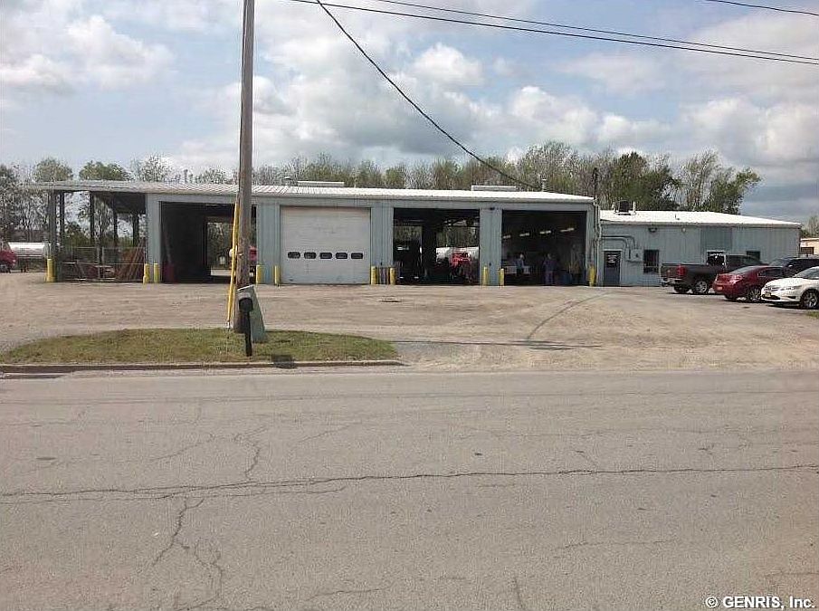 1st image of 122 Cooper Ave