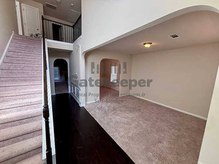 4743 Chickadee Ln — Photo 2
