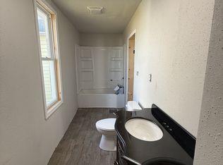 210 Center St, Garwin, IA 50632