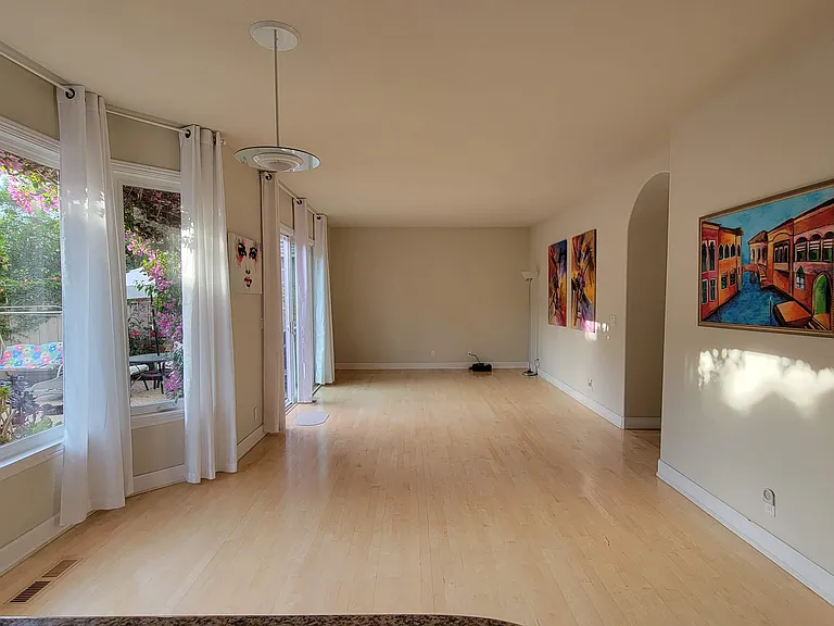 10553 Johnson Ave — Photo 7
