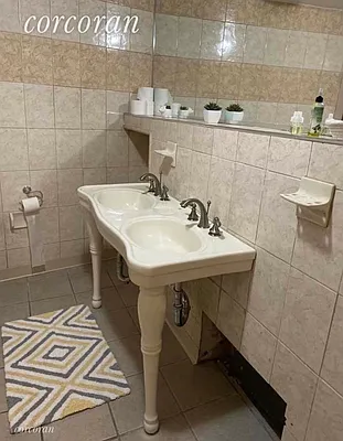 Rented by Corcoran | media 31