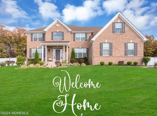 17 Bellagio Rd, Jackson, NJ 08527