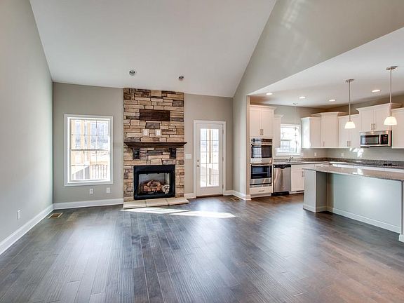 5th image of 760 Farmington Lot 760