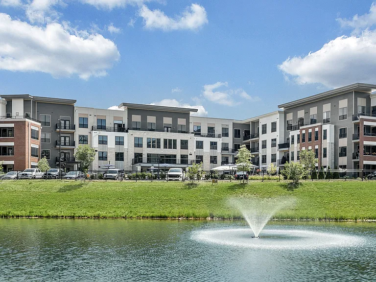 Luxe 360 on Centerpointe — Photo 86