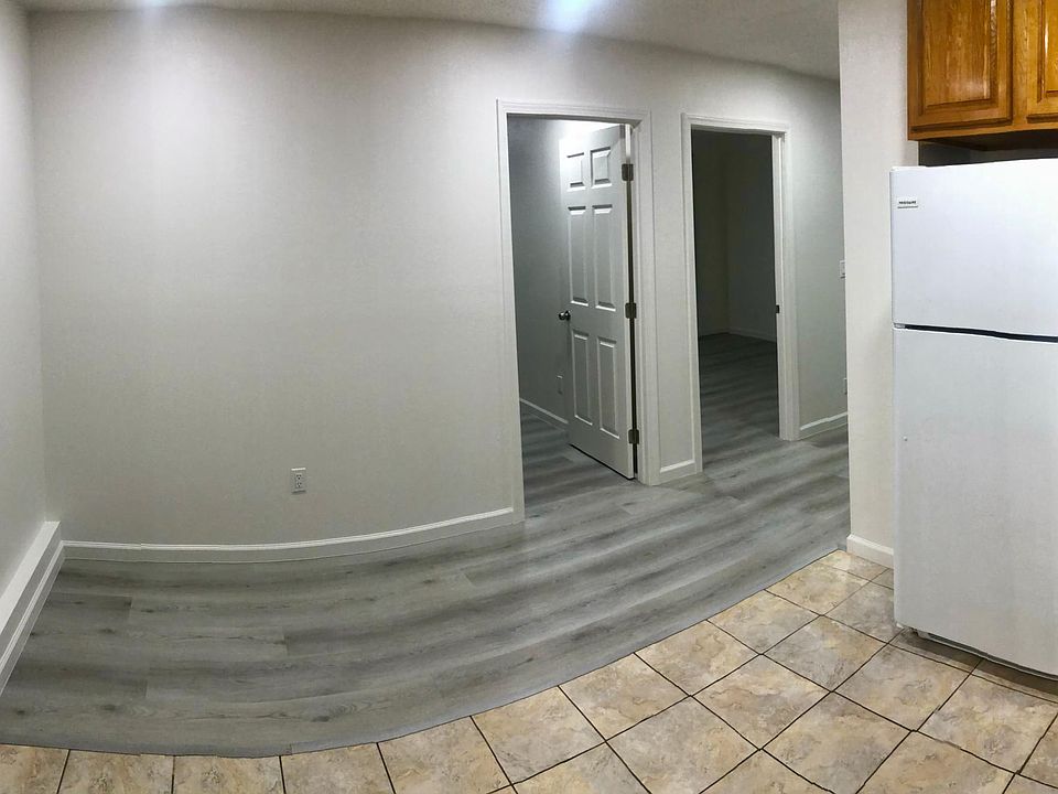 1st image of 865 Girard St