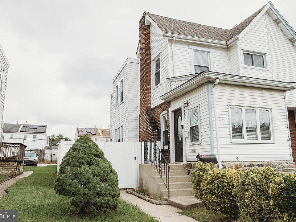 1st image of 233 Leon Ave