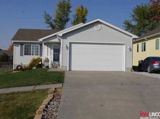 208 Ash St, Ceresco, NE 68017