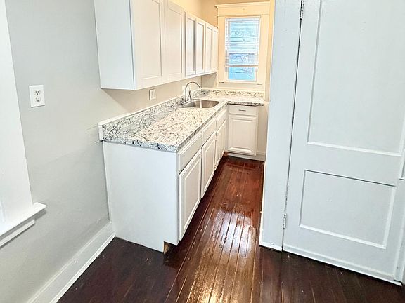 2nd image of 1700 State St #1