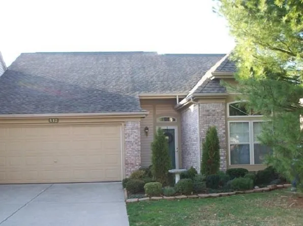 512 E Hickory Stick Ct, Bloomington, IN 47401
