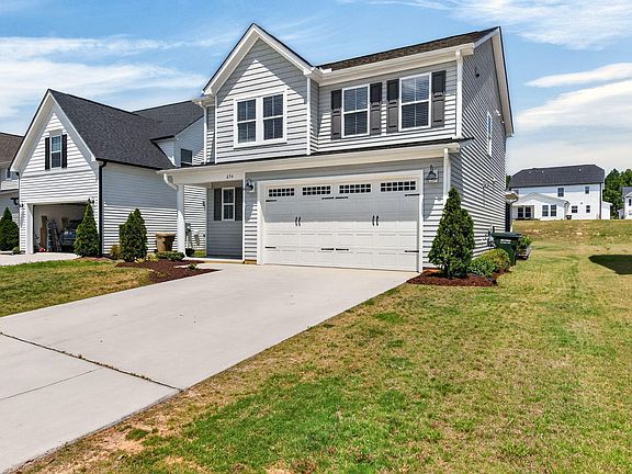 4th image of 654 Cupota Dr