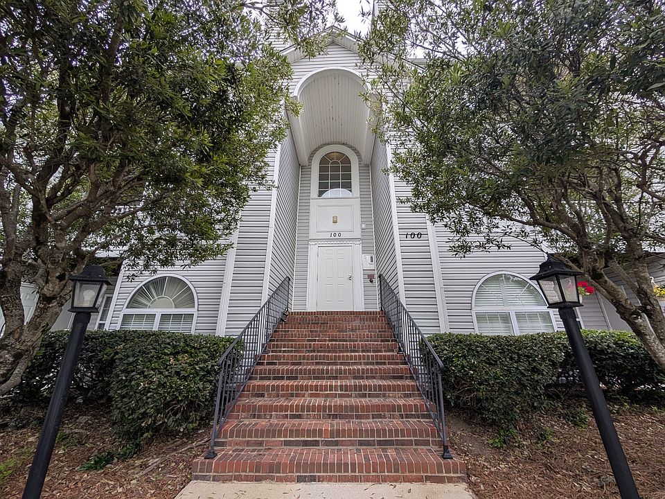 1st image of 132 Rivertree Ln