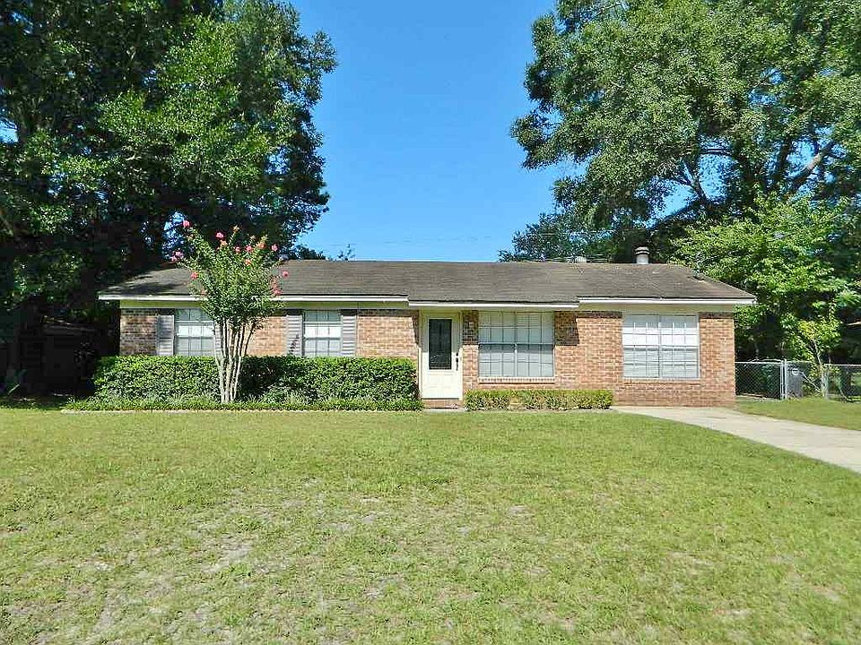 1st image of 5636 Maple Forest Dr