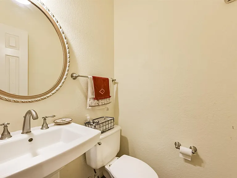 1306 N Gabriel River Cir — Photo 13