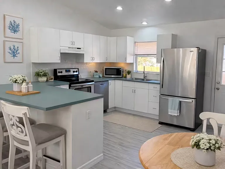 4081 Rockefeller Ave — Photo 6