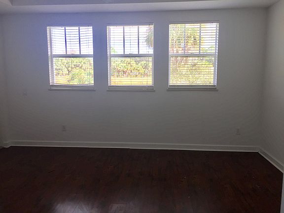 5th image of 3467 SW Sawgrass Villas Dr