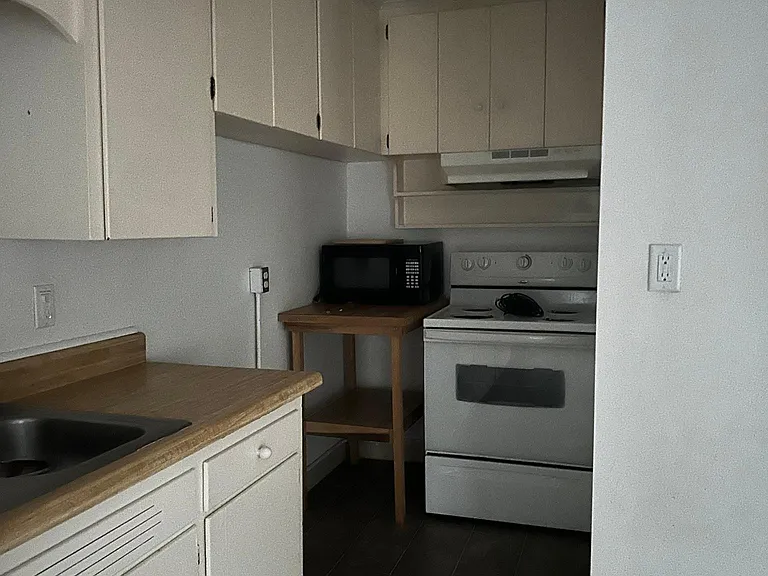 1644 Willow St #2 — Photo 5