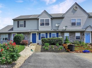 305 Red Cedar Ln, Marietta, PA 17547