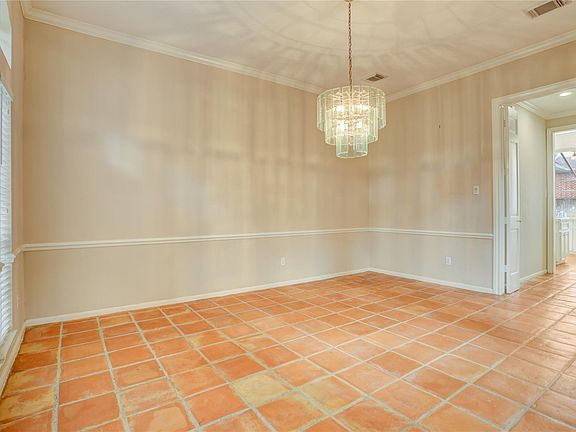 4th image of 45 Ambleside Crescent Dr