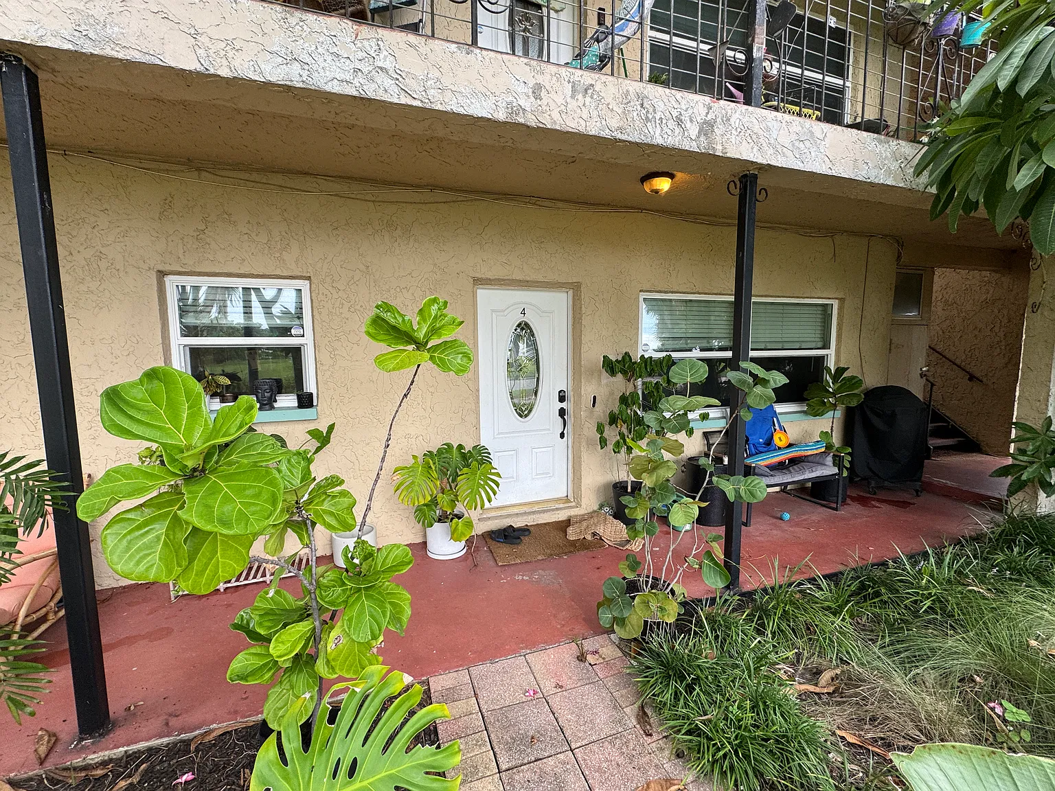 2 bed, 700 sqft, $2,100 — Photo 2