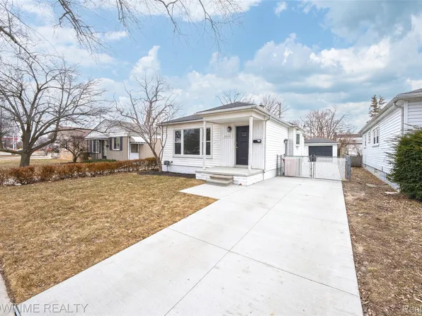 22620 Raven Ave, Eastpointe, MI 48021