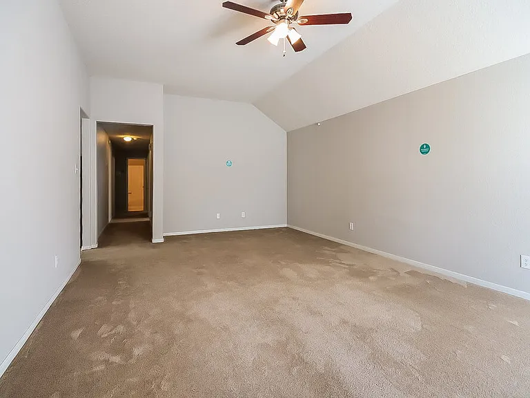 18407 Knob Hill Lake Ln — Photo 4