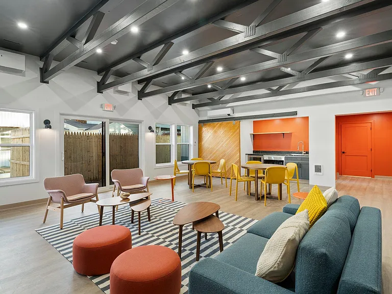 University Park Apartments — Photo 4