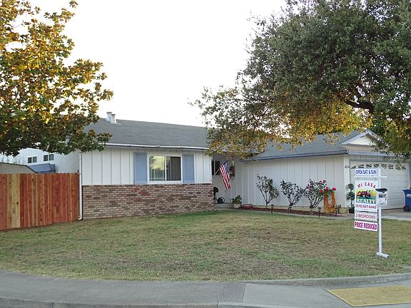 2nd image of 32233 Crest Ln