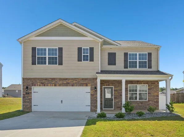 449 Blue Aspen Dr, Fuquay Varina, NC 27526