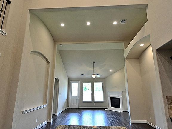 4th image of 24223 Peralta Glen Ln