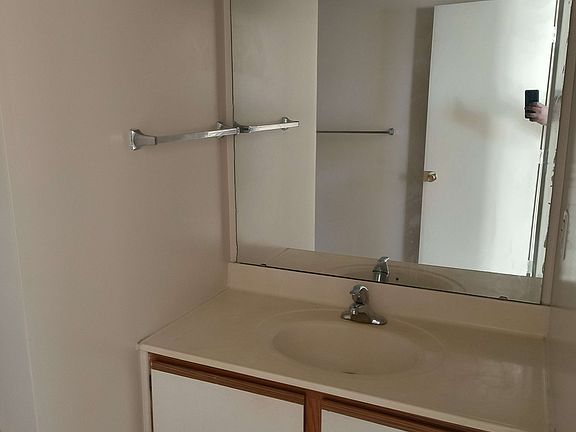 5th image of 1120 Minns Dr #17518892