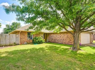3916 Glisten Ct, Norman, OK 73072