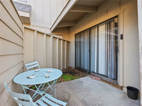 4401 Carter Creek Pkwy APT 12, Bryan, TX 77802