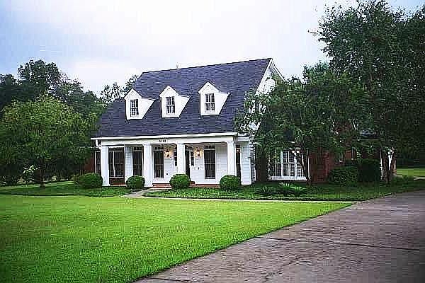 1st image of 6062 Thackeray Dr