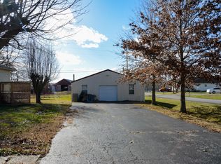 520 Green Hills Rd, Columbia, KY 42728