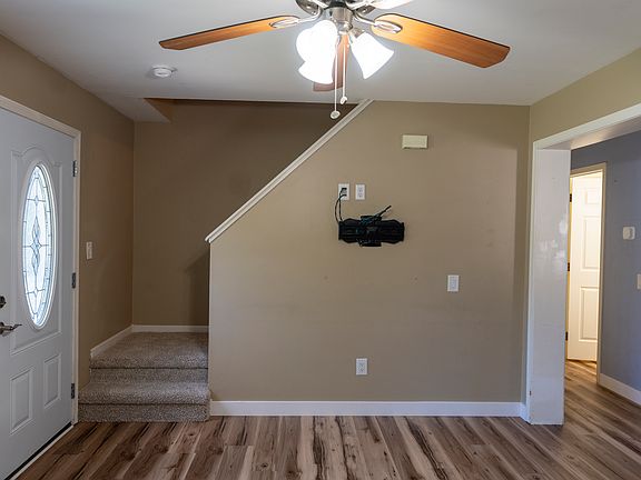 3rd image of 56 Hicks Rd #1