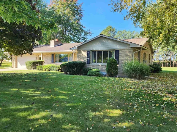 3651 N Graham Rd, Freeland, MI 48623