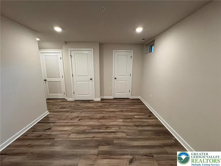 7634 Clayton Ave — Photo 5
