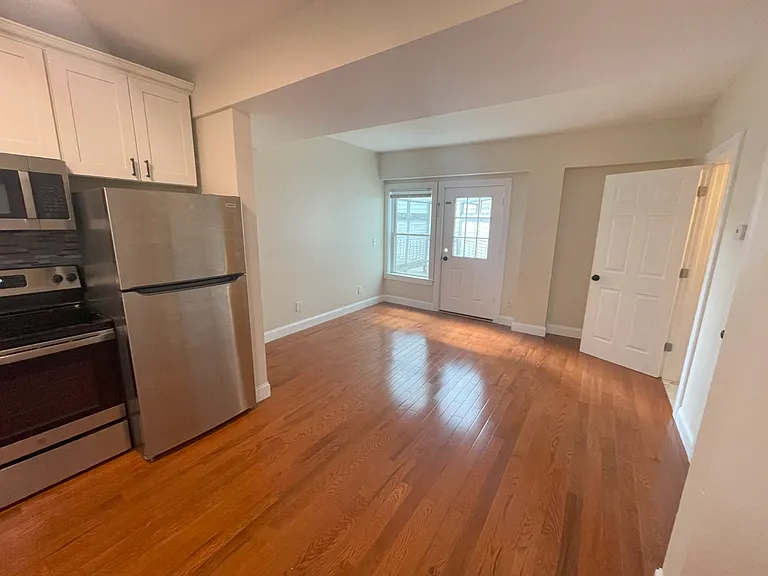 211 Onset Ave — Photo 3