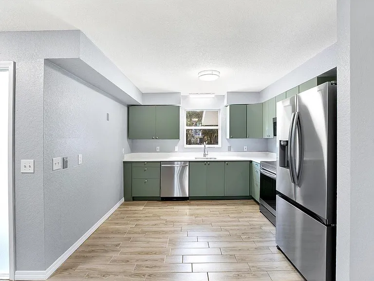 107 47th Ave N #107 — Photo 7